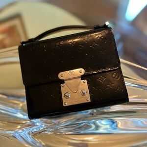 Louis Vuitton Monogram Glace Anouchka Wallet